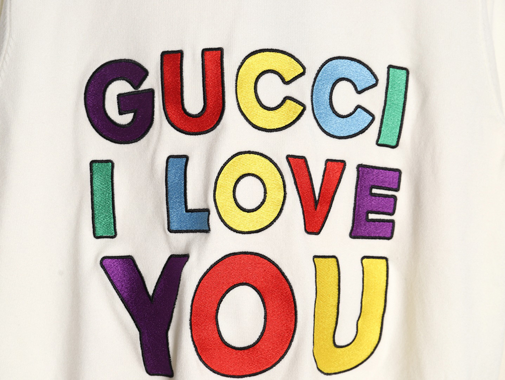 G*u*i 23fw valentine