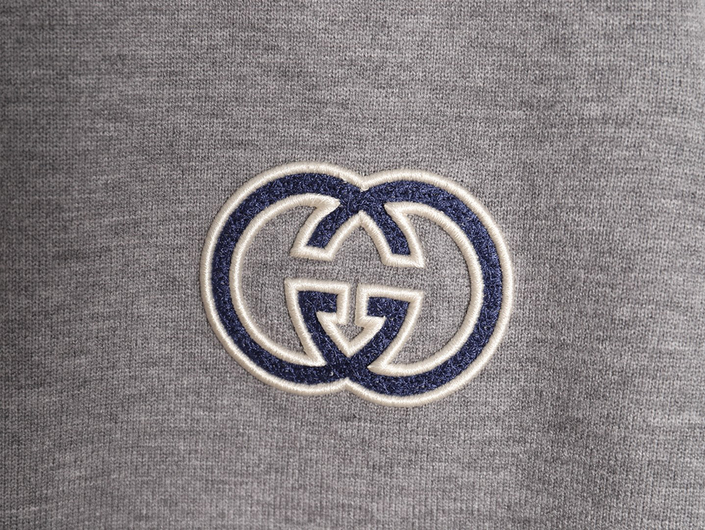 G*u*i 23fw double g embroidered small logo knitted sweater