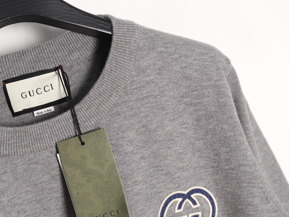 G*u*i 23fw double g embroidered small logo knitted sweater