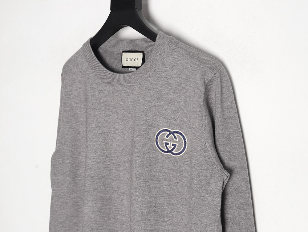 G*u*i 23fw double g embroidered small logo knitted sweater