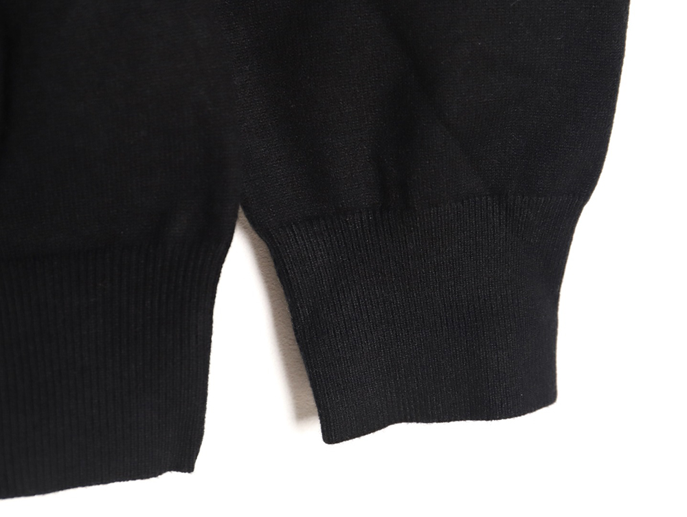 G*u*i 23fw double g embroidered small logo knitted sweater