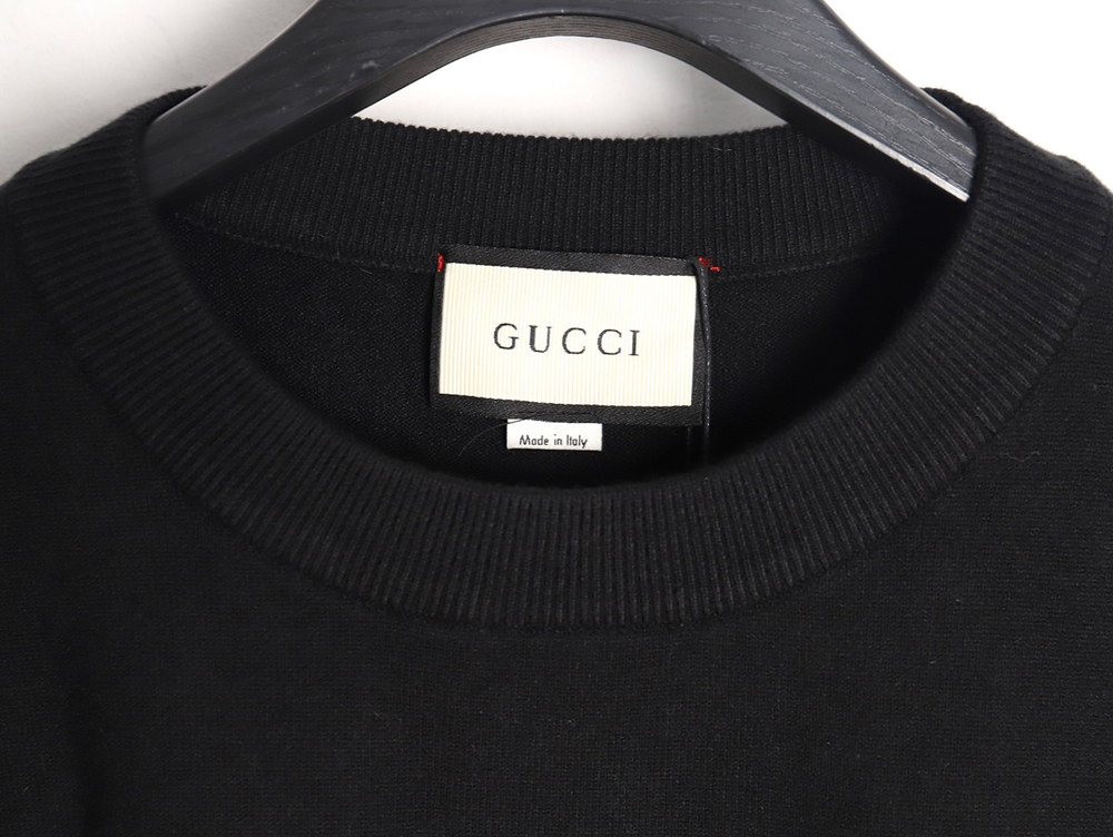 G*u*i 23fw double g embroidered small logo knitted sweater