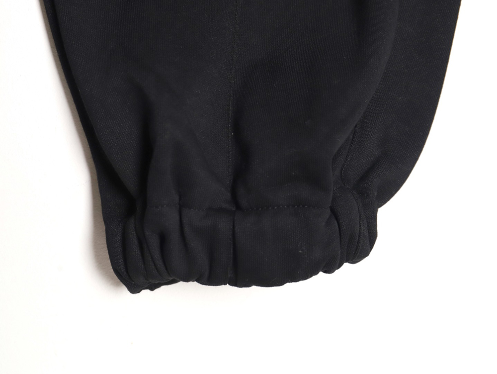 Pra*a triangle logo side pocket anklets