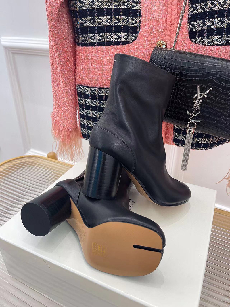 ma*s*n Ma*i*la tabi high heels