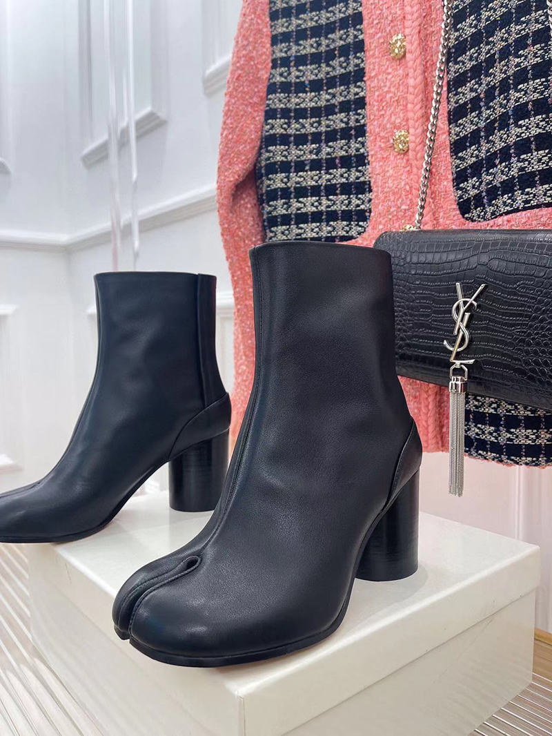 ma*s*n Ma*i*la tabi high heels