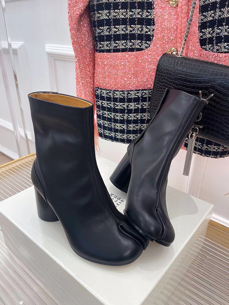 ma*s*n Ma*i*la tabi high heels