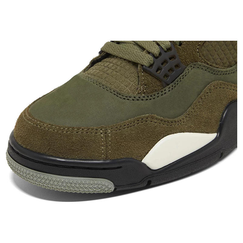 Air Jordan 4 Retro SE 