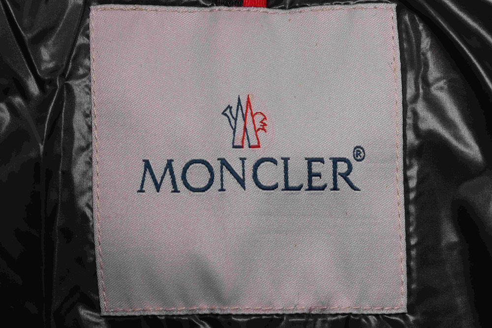 moncler solid color arm pocket down jacket