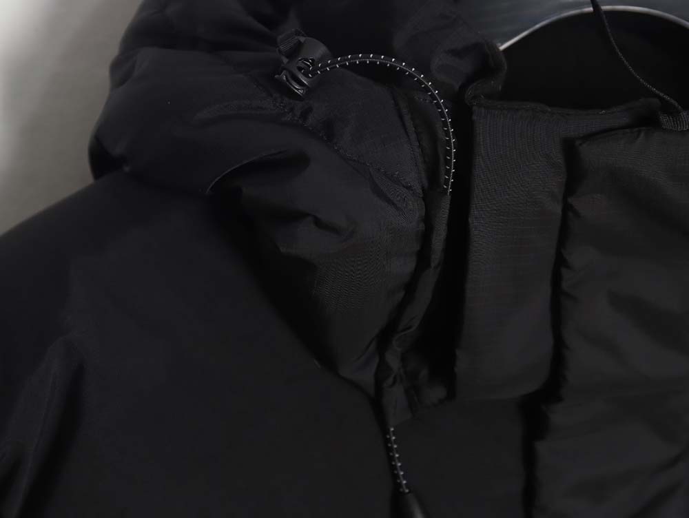 the nor*h F**e  23ss peak series 97