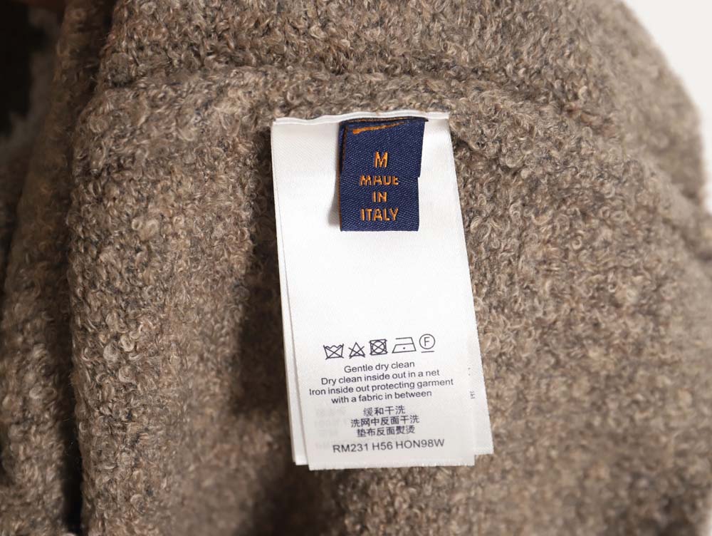 l0*is V*t0n lv l0*is V*t0n\l0*is V*t0n lv l0*is V*t0n 23fw mirrored logo intarsia sweater