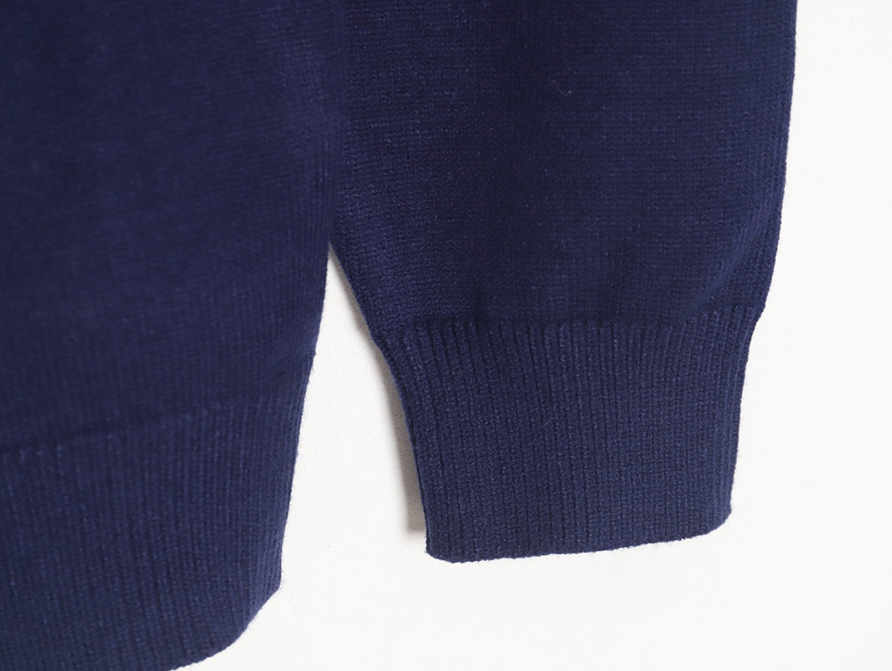 l0*isV*t0n love jacquard knitted crew neck sweater