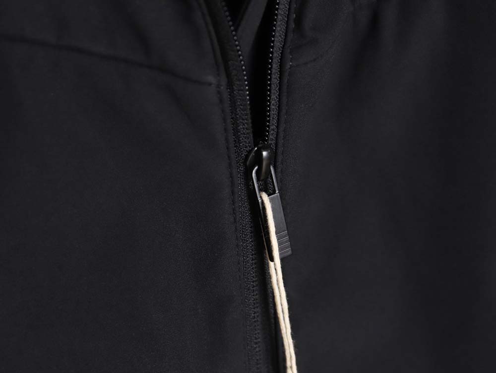 Thom Browne TB 23 new soft shell jackets_CM_1