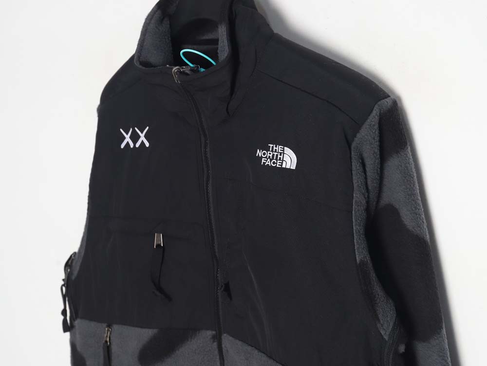 the nor*h F**e x kaws nor*h F**e joint model fw23 1995 denali logo printed color block zipper fleece long-sleeved jacket_cm_1
