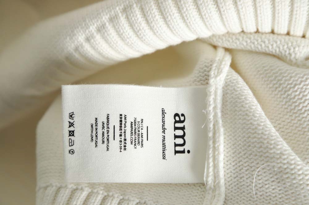 AMI PARIS 21FW love embroidered crew neck sweater