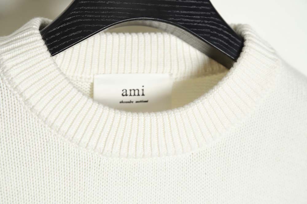 AMI PARIS 21FW love embroidered crew neck sweater