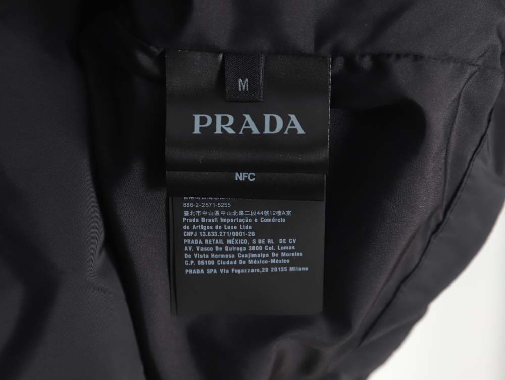 Pra*a Pra*a lightweight down vest