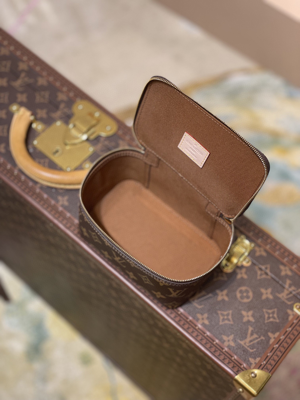 l0*is V*t0n bags m43688 17*8.5*9.5cm