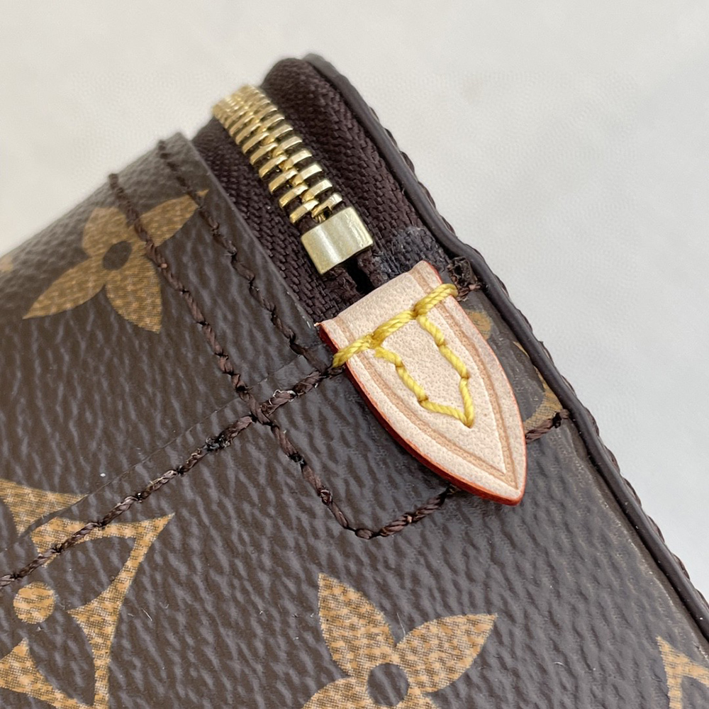 l0*is V*t0n bags m43689 22.4*8.5*14cm