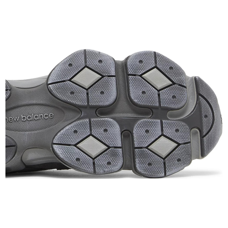 New Balance 9060 Magnet