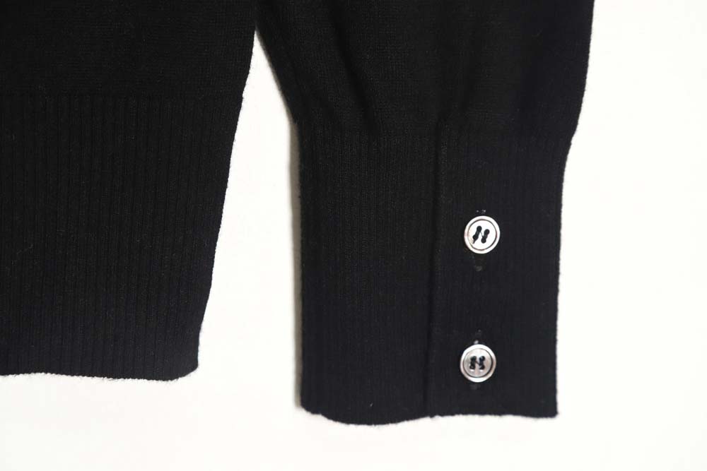 THOM BROWNE TB 23FW fine wool crew neck sweater (black)