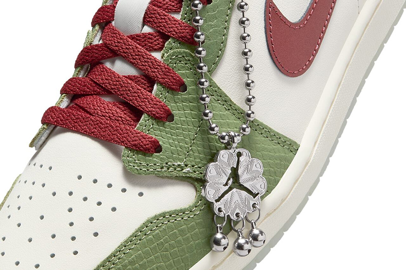 Air Jordan 1 Retro Low OG 