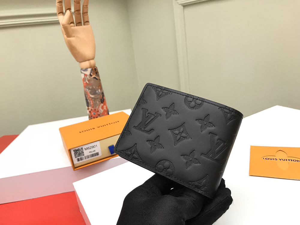 l0*is V*t0n wallets m62901 11.5*9*1.5cm