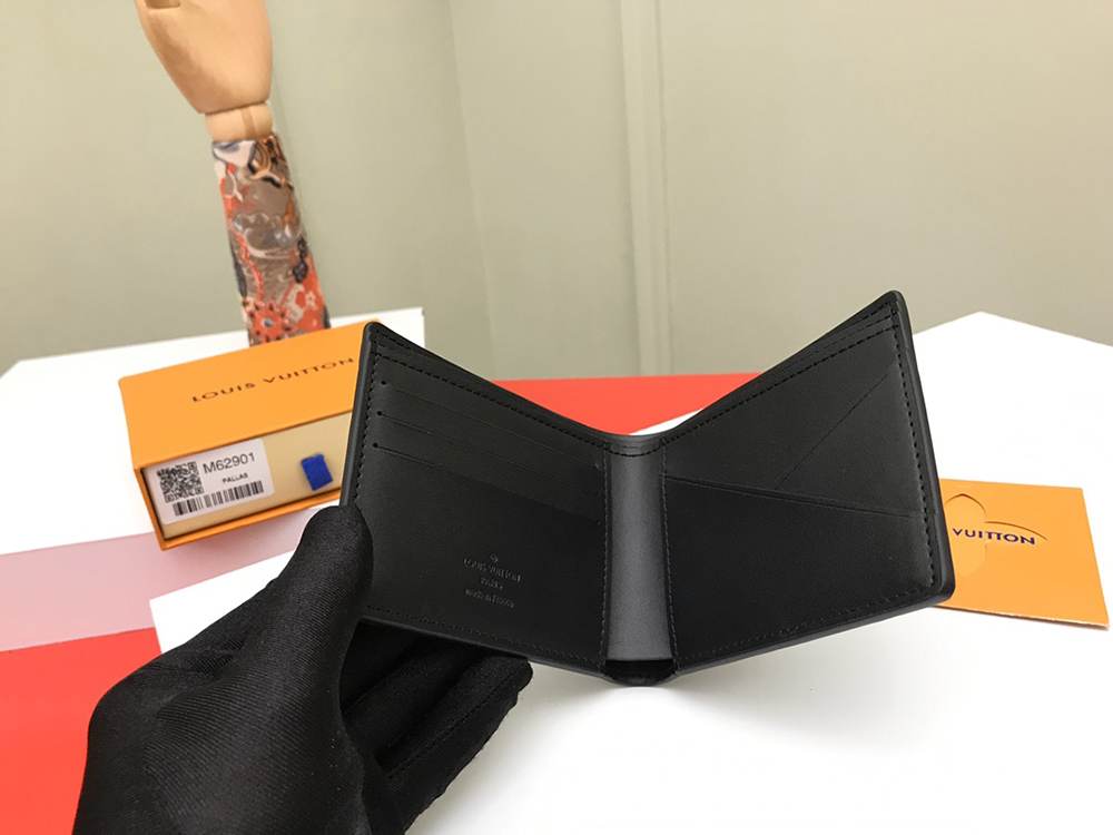 l0*is V*t0n wallets m62901 11.5*9*1.5cm