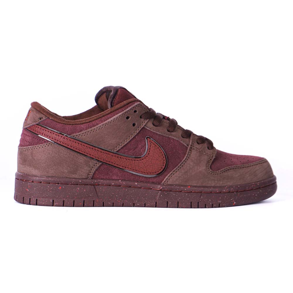 Dunk Low Premium SB ''City of Love Collection - Burgundy Crush''