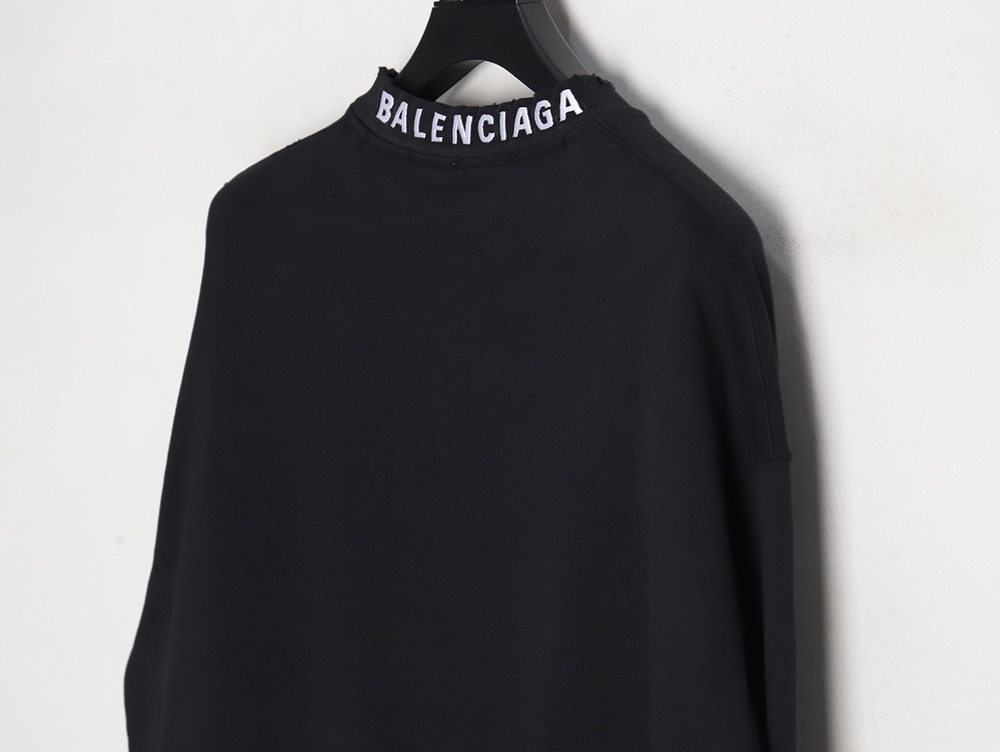 Ba*len*cia*ga embroidered back crew neck sweatshirt