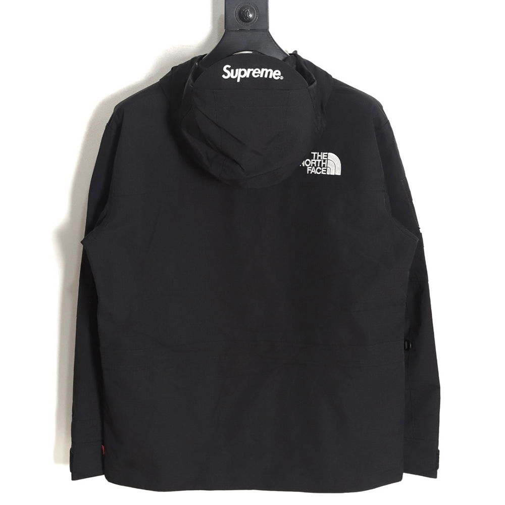 the nor*h f**e x S*p*e color block long sleeve hooded jacket