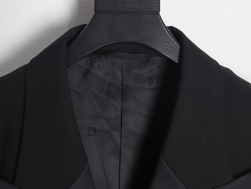 Givenchy 23FW satin suit