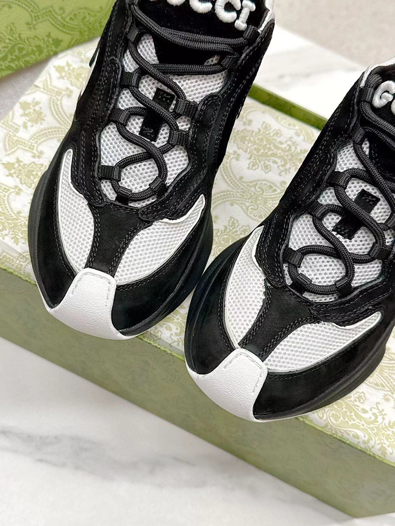 G*u*i run sneaker in black suede