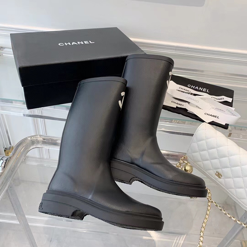 Ch*el wellington boots