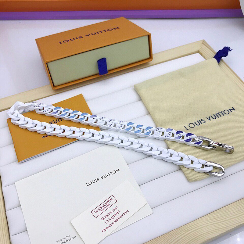 l0*is V*t0n jewelry necklaces mp2768