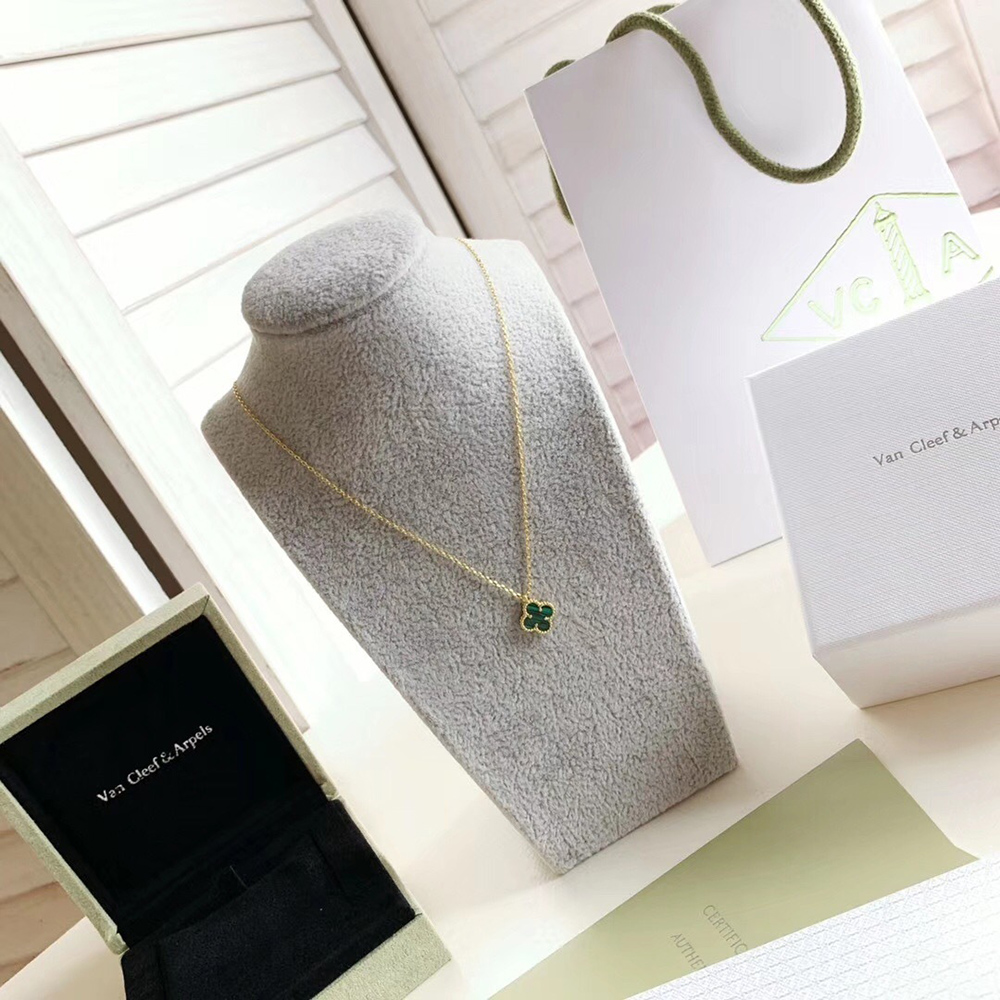 V*N CL*F & arpels jewelry necklaces df605985