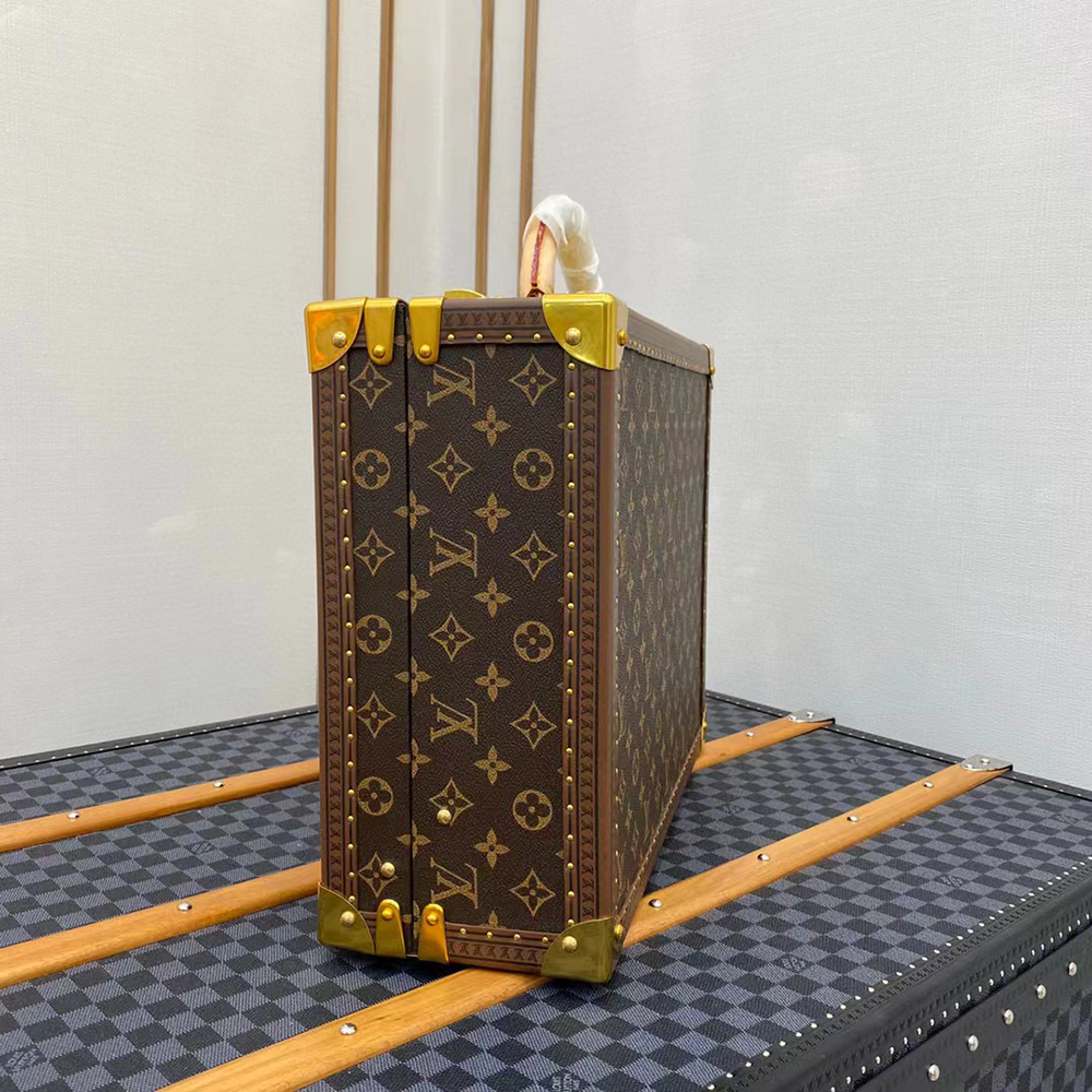 l0*is V*t0n bags m21325