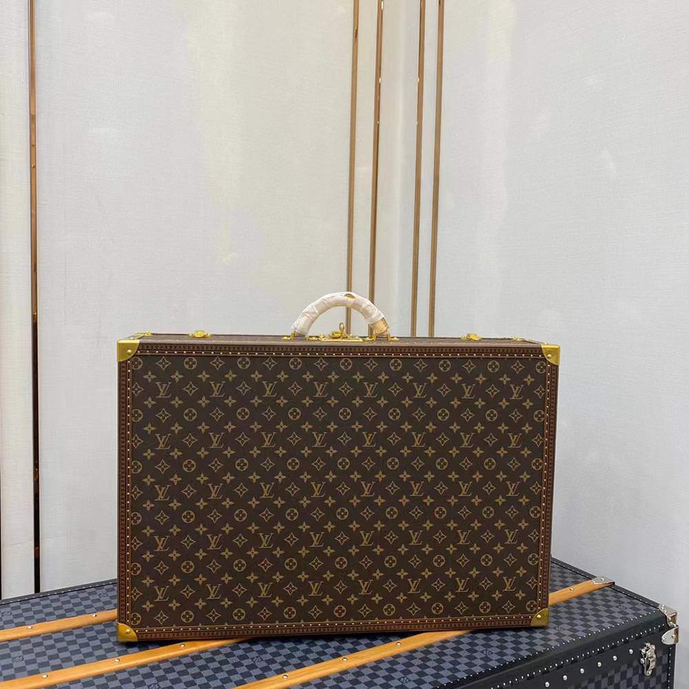 l0*is V*t0n bags m21325