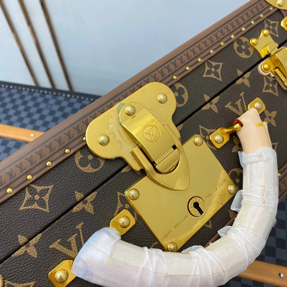 l0*is V*t0n bags m21325