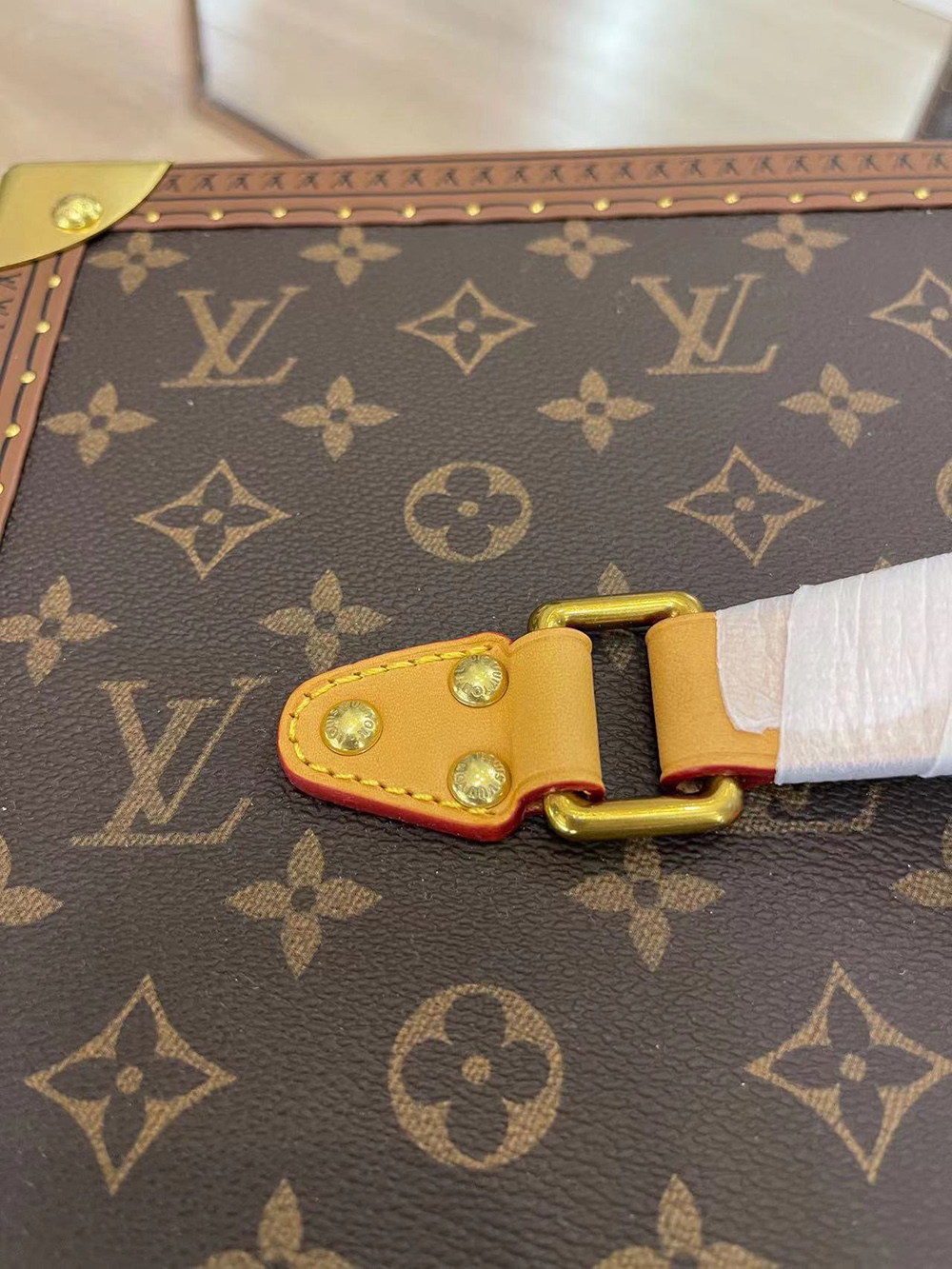 l0*is V*t0n bags m21325