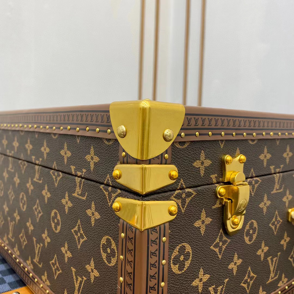 l0*is V*t0n bags m21325