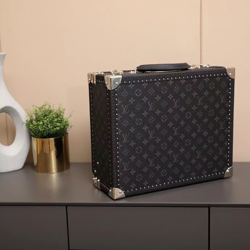 l0*is V*t0n bags m26688