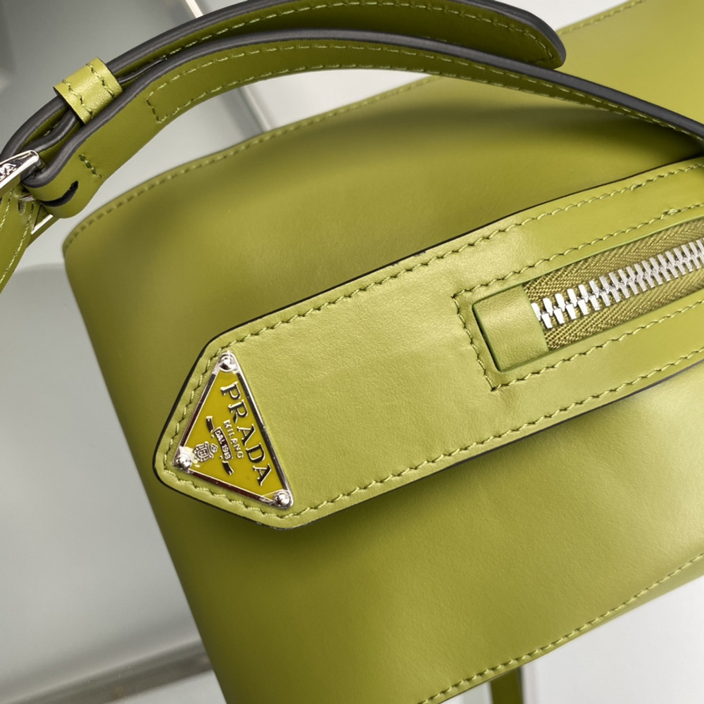 Pra*a bags 1ba366 25.5*18*13.5cm