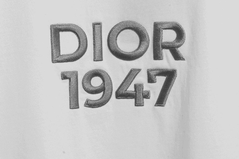 D*or 1947 embroidered letter short sleeves
