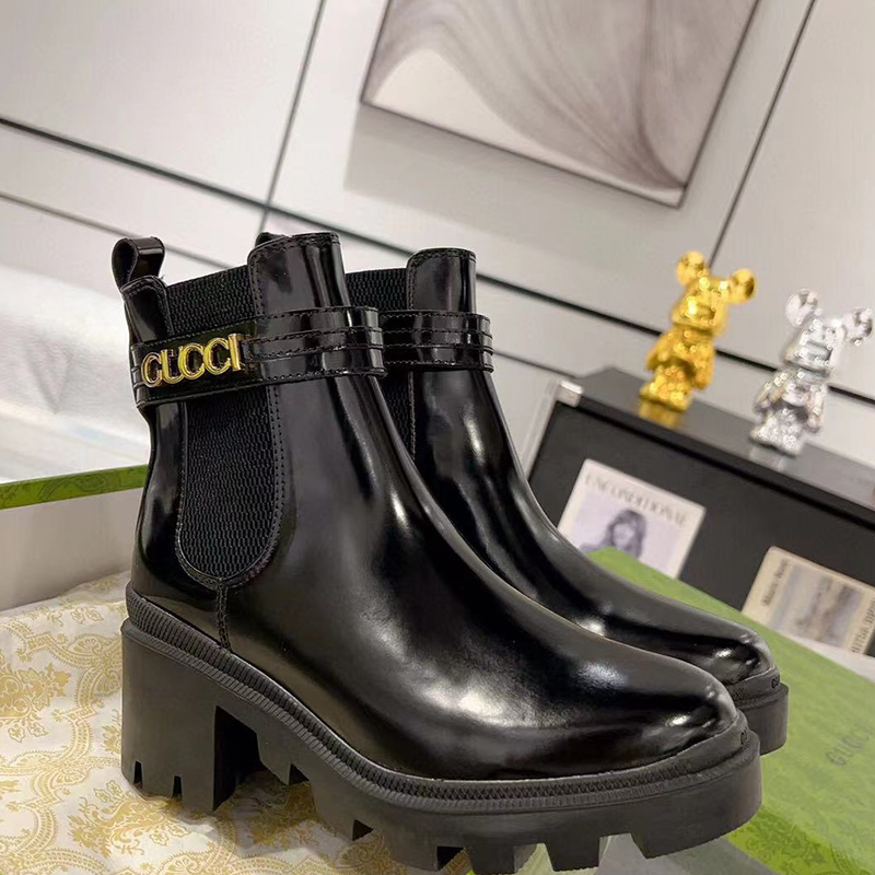 G*u*i trip leather logo-strap chelsea boots
