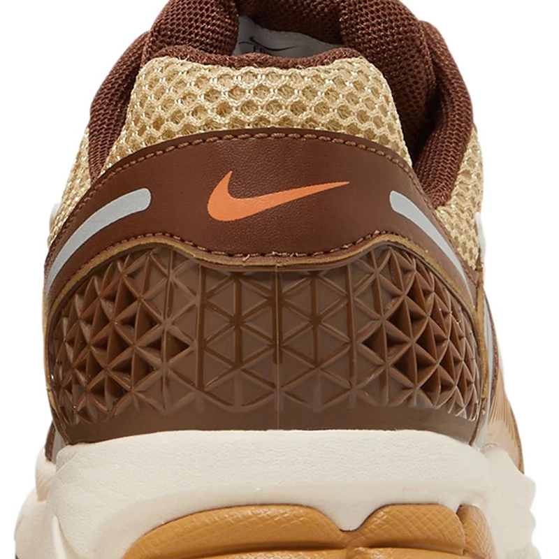 Air Zoom Vomero 5