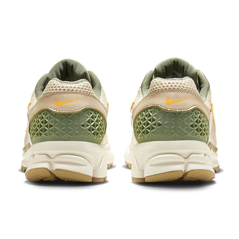 Air Zoom Vomero 5