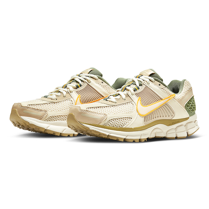 Air Zoom Vomero 5
