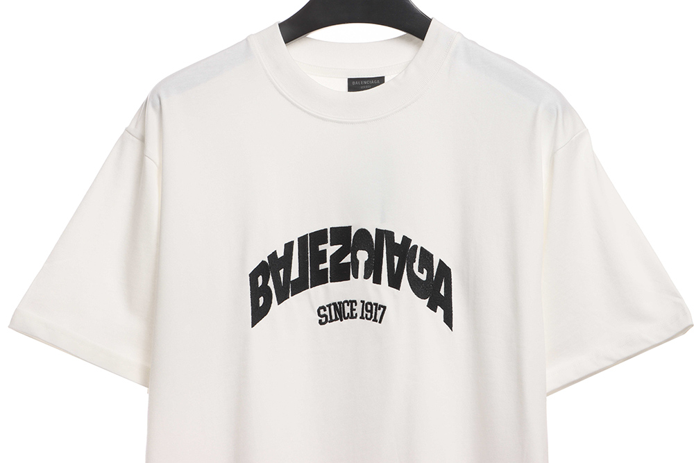 Ba*len*cia*ga reverse embroidered lettering short sleeves