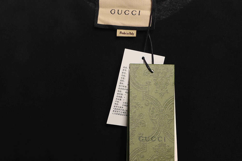 G*u*i classic city series embroidered letters short sleeve