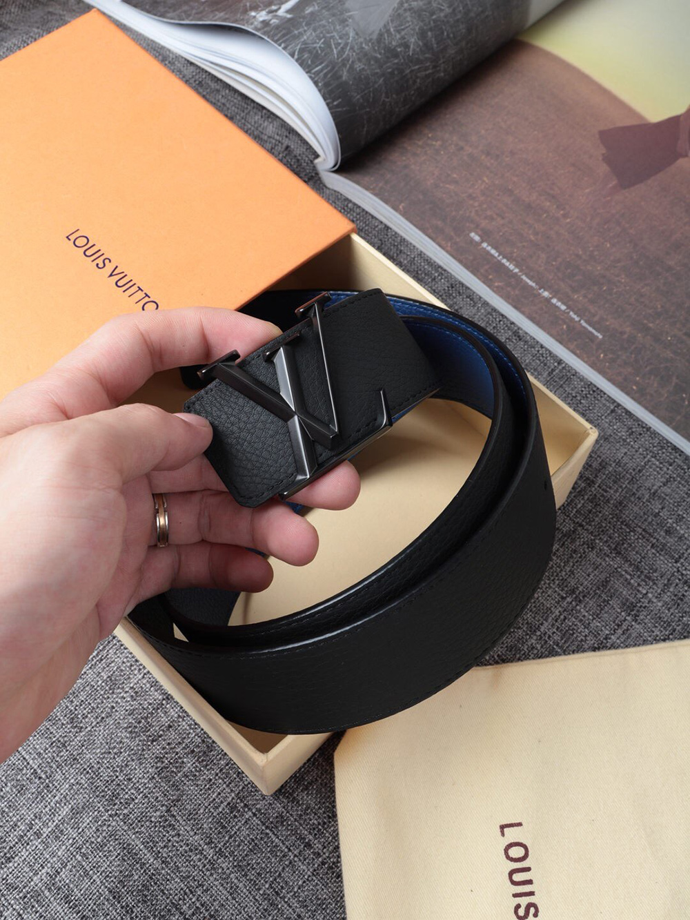 l0*is V*t0n belts m9151 40mm